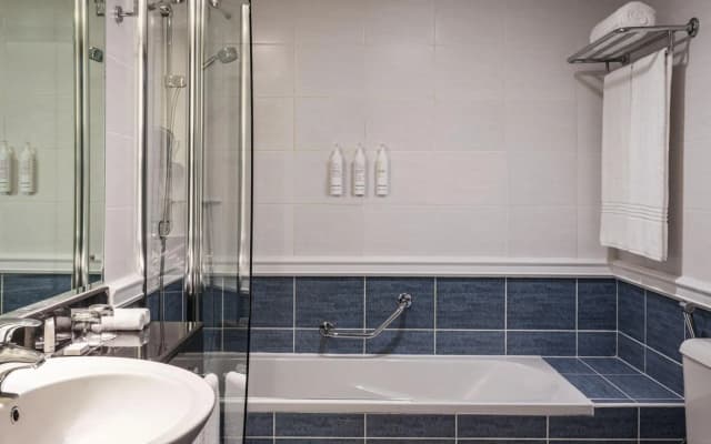 Dubai Marriott Harbour Hotel & Suites - photo 2