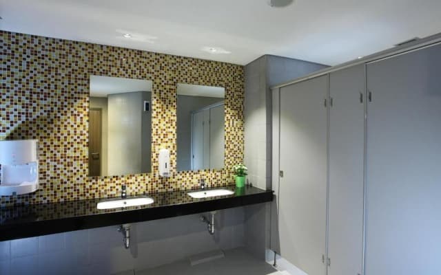 Zest Airport Jakarta by Swiss-Belhotel International - photo 9