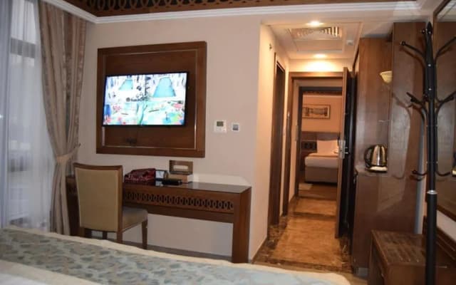 Violet Hotel - photo 3
