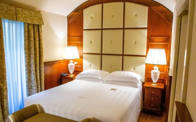 Golden Tower Hotel & Spa - photo 2
