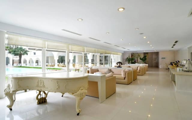 Holiday Inn Istanbul City by IHG - photo 2