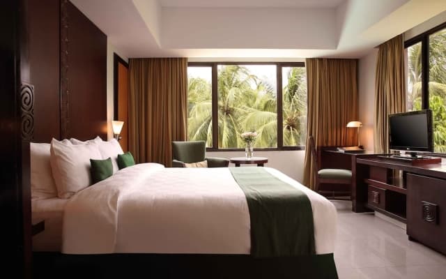 Aryaduta Lippo Village - photo 1