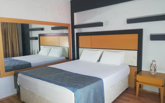 Unaten Otel - photo 1