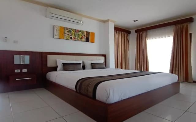 Friends Beach Hotel - photo 4