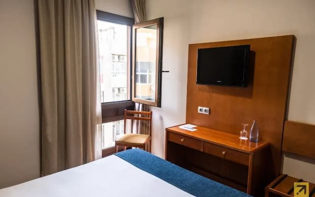 Hotel Adonis Plaza - photo 1