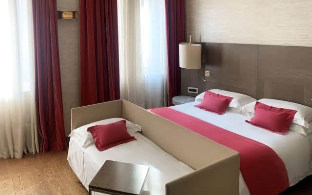 Rosa Grand Hotel - photo 4