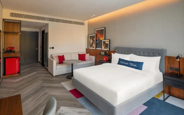 The WB Abu Dhabi, Curio Collection by Hilton Hotel - photo 4