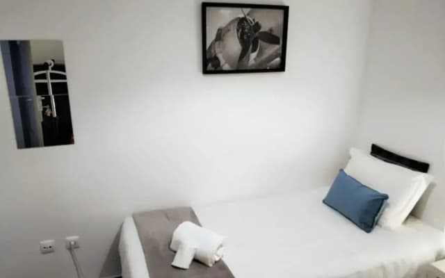 Sleep & Go Faro Airport Guest House - photo 3