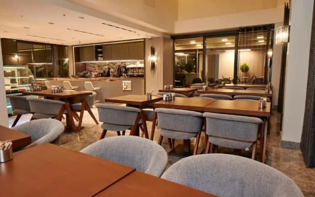 Livinton Hotel - photo 9