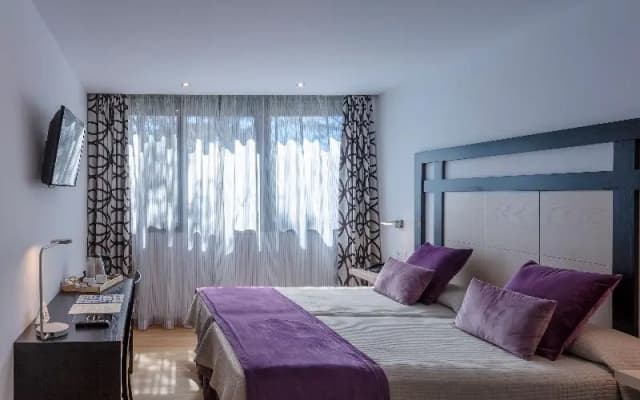 Hotel Colón Rambla - photo 15