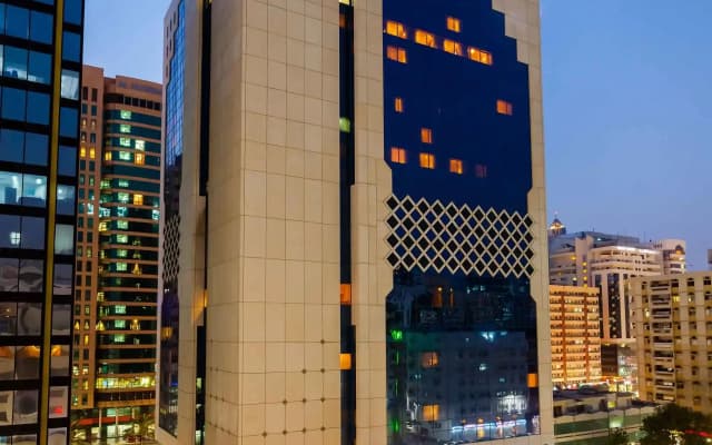 Millennium Downtown Abu Dhabi - photo 3