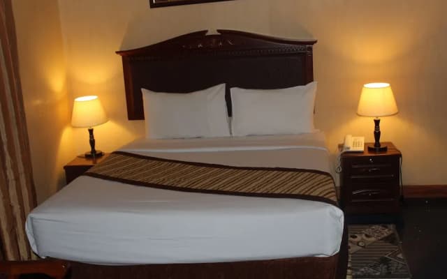 Mount Royal Hotel - photo 1