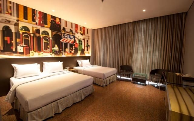 FM7 Resort Hotel - photo 5