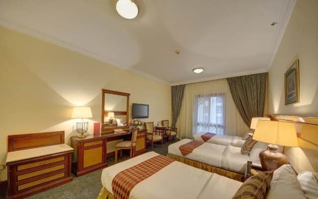 Elaf Taiba Hotel - photo 2