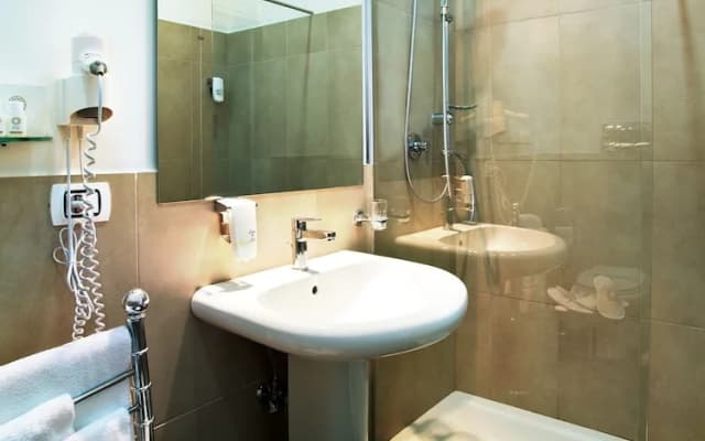 Stelle Hotel The Businest - photo 5