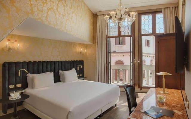 NH Venezia Santa Lucia Hotel - photo 4