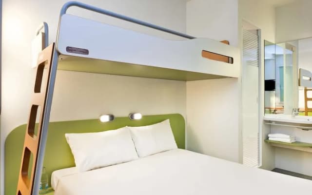 ibis budget Saint Maurice Hotel - photo 8