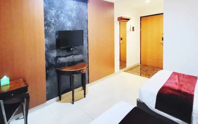 Marilyn Hotel Serpong - photo 1