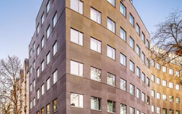 Novotel Belleville Paris 20 Hotel - photo 1