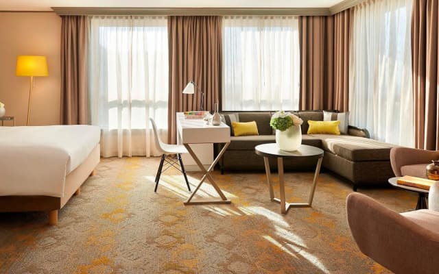 Renaissance Paris La Defense Hotel - photo 7