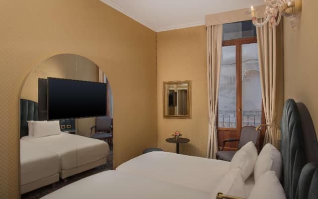 NH Venezia Santa Lucia Hotel - photo 2