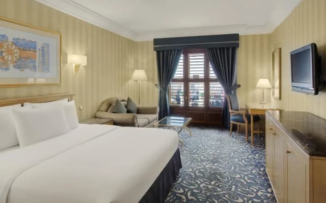 Makkah Hotel - photo 1