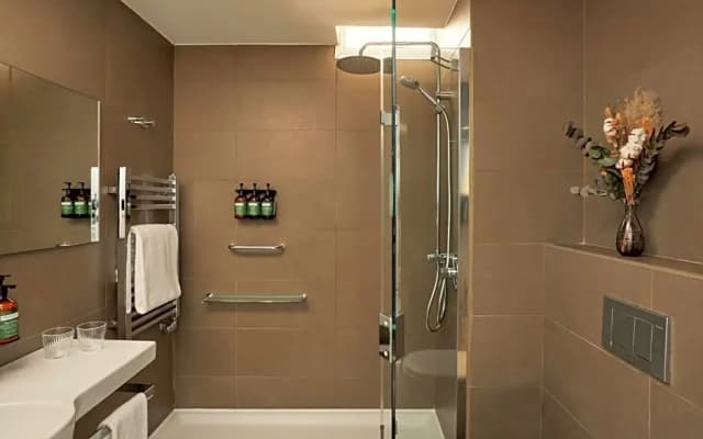 Crowne Plaza Madrid - Centre Retiro by IHG - photo 12