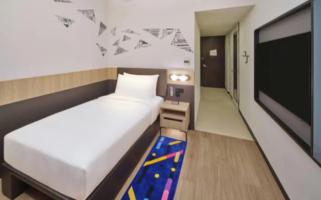 Aloft Singapore Novena - photo 4