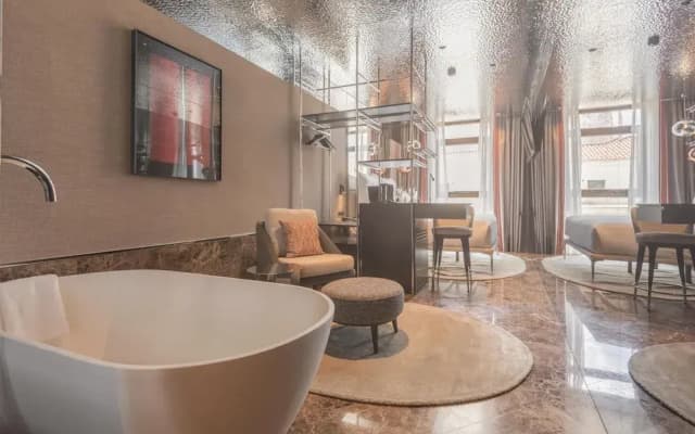 Adia Aluma Athens, Curio Collection By Hilton - photo 4