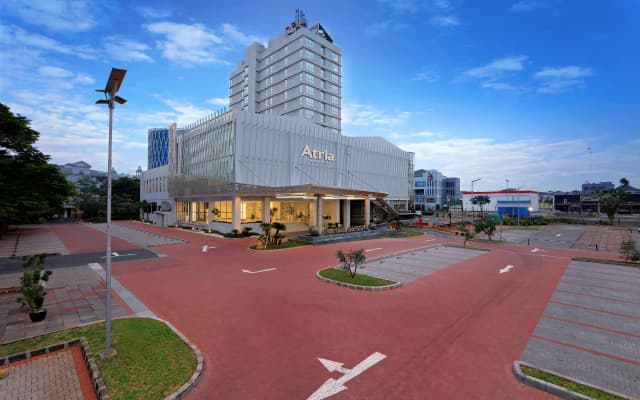 Atria Hotel Gading Serpong - photo 1