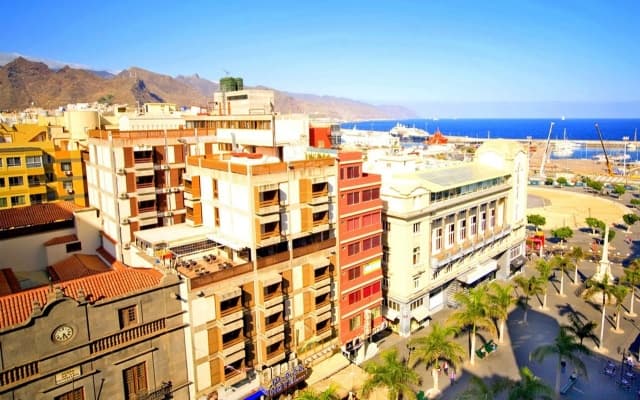 Hotel Adonis Plaza - photo 1