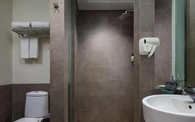 Hotel Santika BSD City Serpong - photo 6
