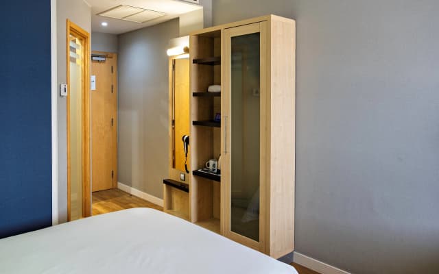 Holiday Inn Express Malaga Airport by IHG - photo 3