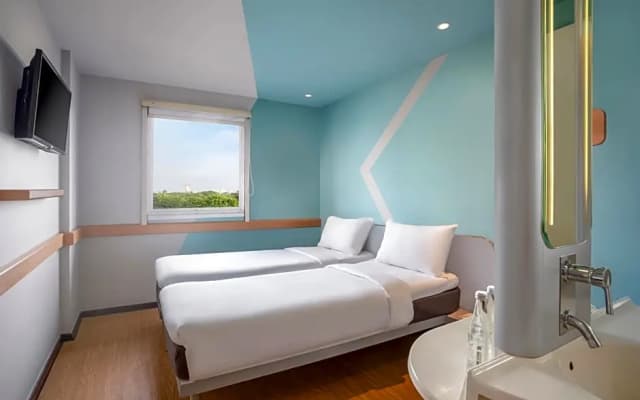 Hotel ibis budget Jakarta Airport - photo 7