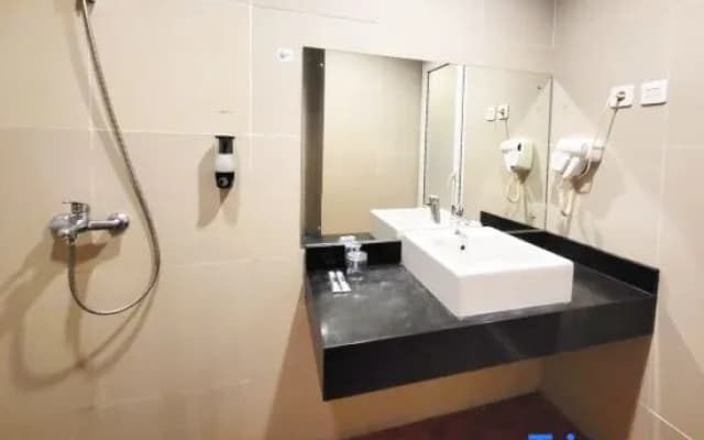 Marilyn Hotel Serpong - photo 10