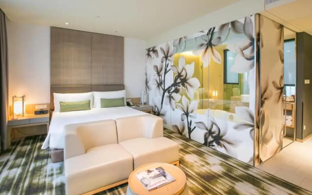 Crowne Plaza Changi Airport by IHG - photo 1