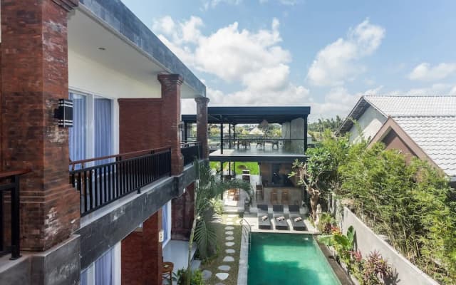 Sujiwa Ubud Hotel & Villa - photo 8