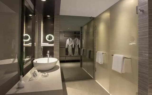 Carlton Hotel Singapore - photo 2
