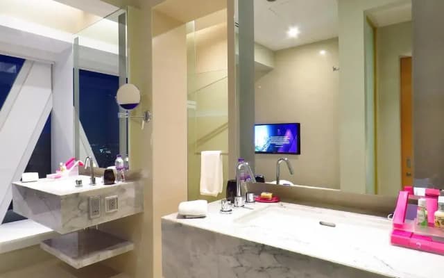 Mode Sathorn Hotel - photo 8