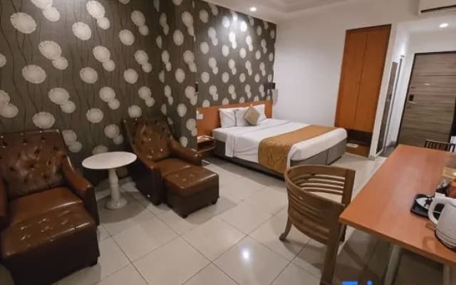 Marilyn Hotel Serpong - photo 4