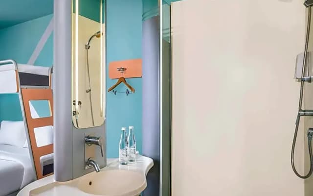Hotel ibis budget Jakarta Airport - photo 1
