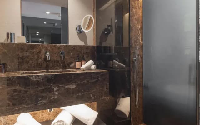 Adia Aluma Athens, Curio Collection By Hilton - photo 3