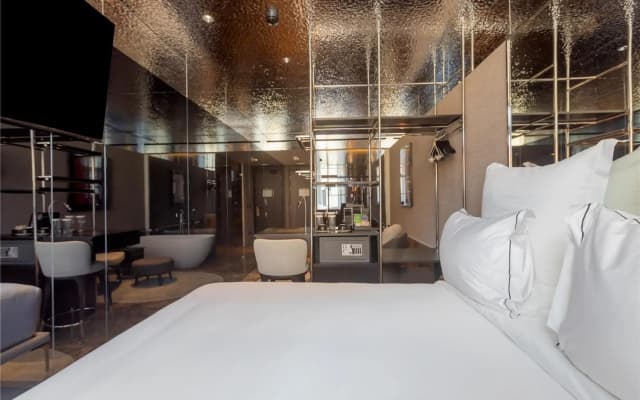 Adia Aluma Athens, Curio Collection By Hilton - photo 3
