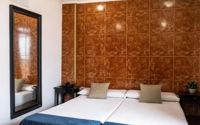 Hotel Adonis Capital - photo 17