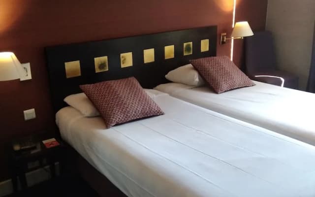 Hotel De La Jatte - photo 1