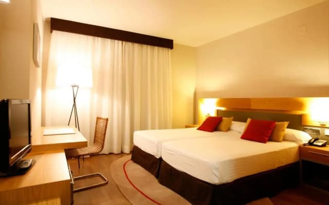 Hotel Guadalmedina - photo 3