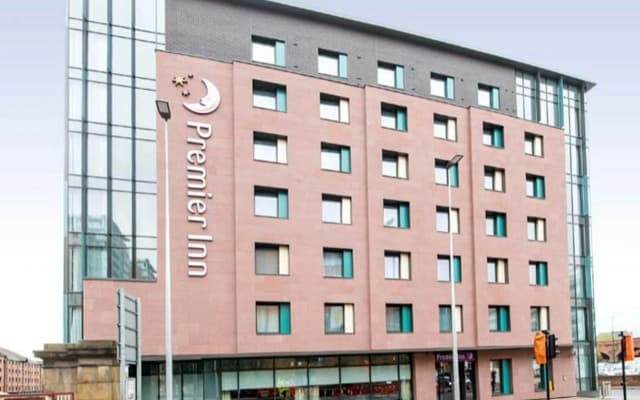 Premier Inn Manchester City Centre West - photo 1