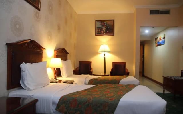 Mount Royal Hotel - photo 1