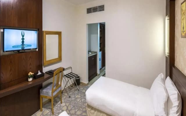 Jiwar Al Madina Hotel - photo 4