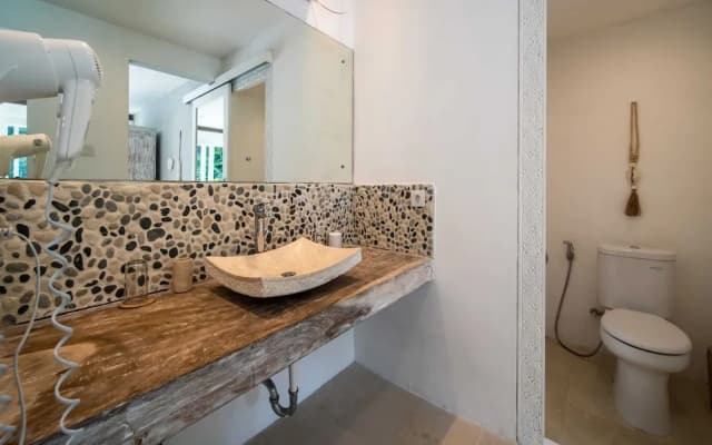 Magical Jungle Villa, 4 BR, Ubud With Staff - photo 8